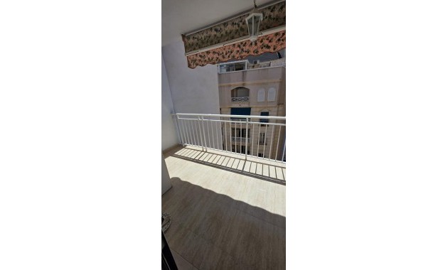 Sale - Apartment / flat -
Torrevieja - Centro