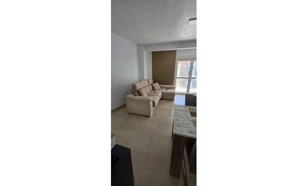 Sale - Apartment / flat -
Torrevieja - Centro