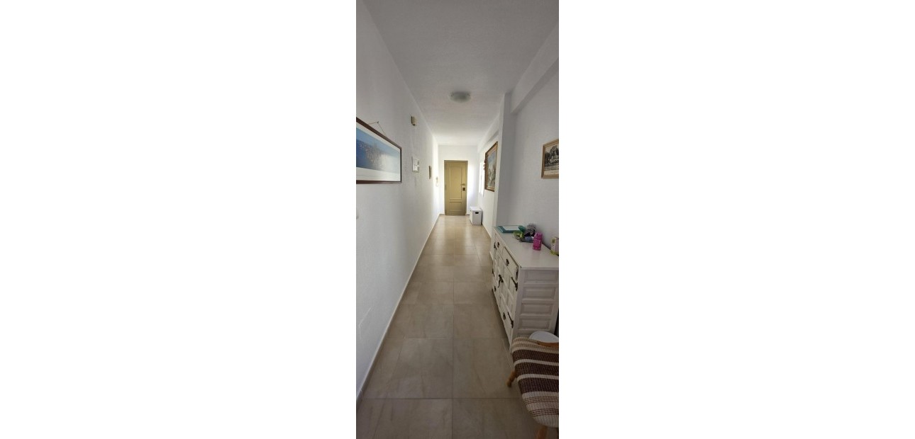 Sale - Apartment / flat -
Torrevieja - Centro