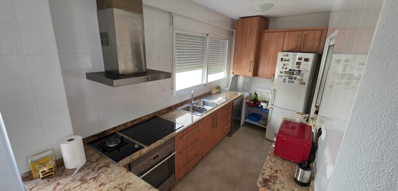 Sale - Apartment / flat -
Torrevieja - Centro