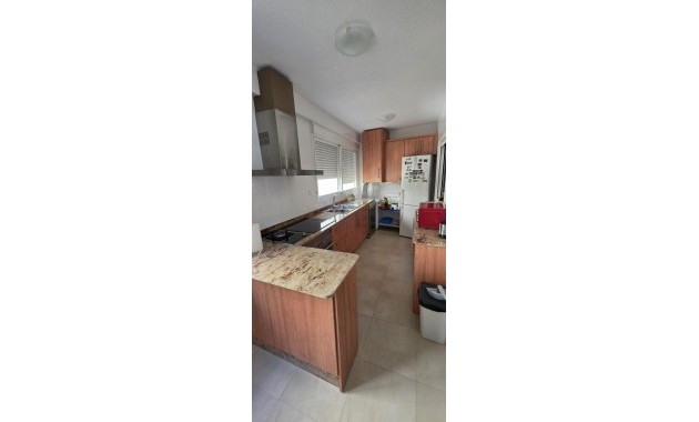 Sale - Apartment / flat -
Torrevieja - Centro
