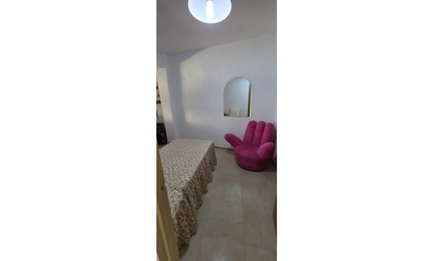 Sale - Apartment / flat -
Torrevieja - Centro