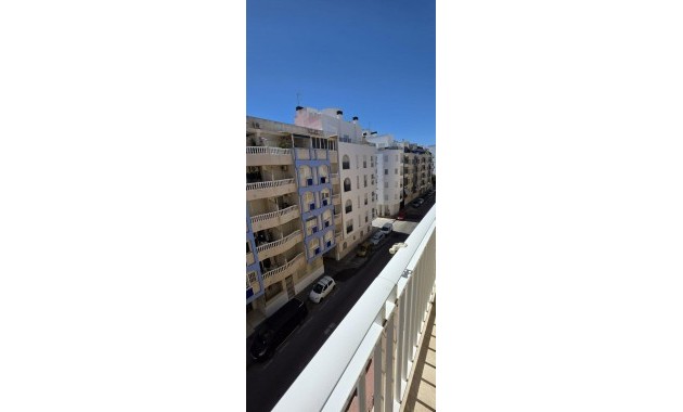 Sale - Apartment / flat -
Torrevieja - Centro
