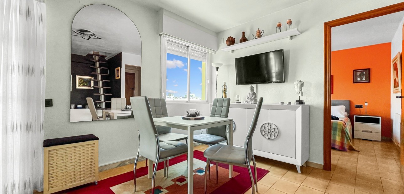 Sale - Apartment / flat -
Torrevieja - Mar Azul