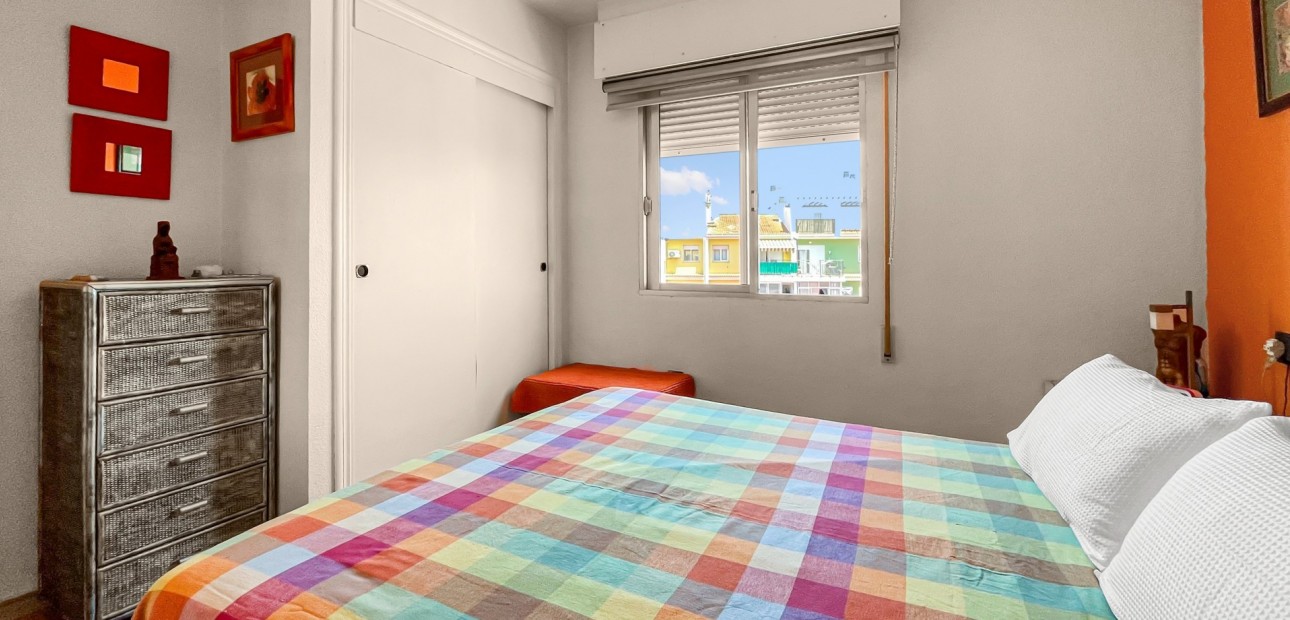 Sale - Apartment / flat -
Torrevieja - Mar Azul