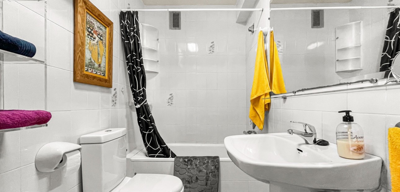 Sale - Apartment / flat -
Torrevieja - Mar Azul