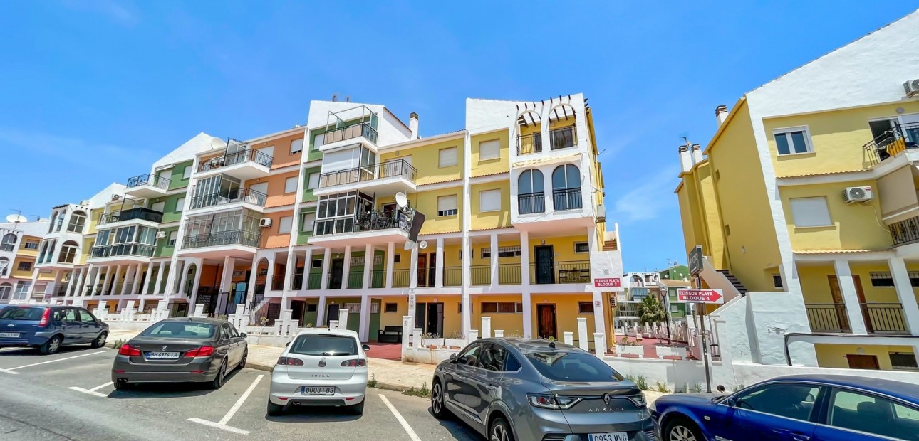 Sale - Apartment / flat -
Torrevieja - Mar Azul