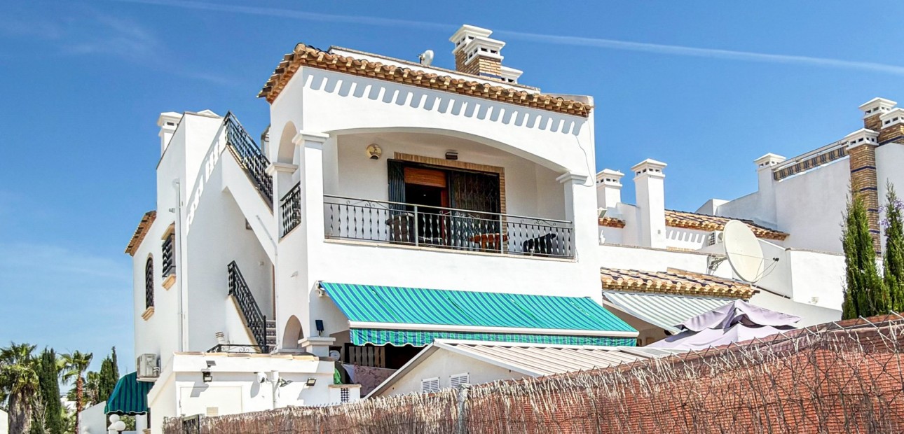 Sale - Apartment / flat -
Orihuela Costa - Villamartin