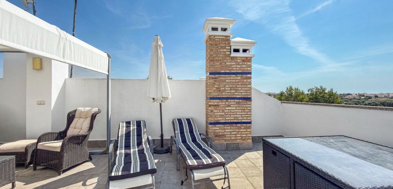 Sale - Apartment / flat -
Orihuela Costa - Villamartin