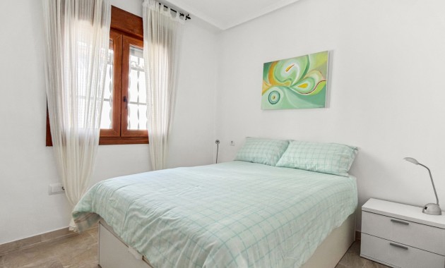 Sale - Apartment / flat -
Orihuela Costa - Villamartin