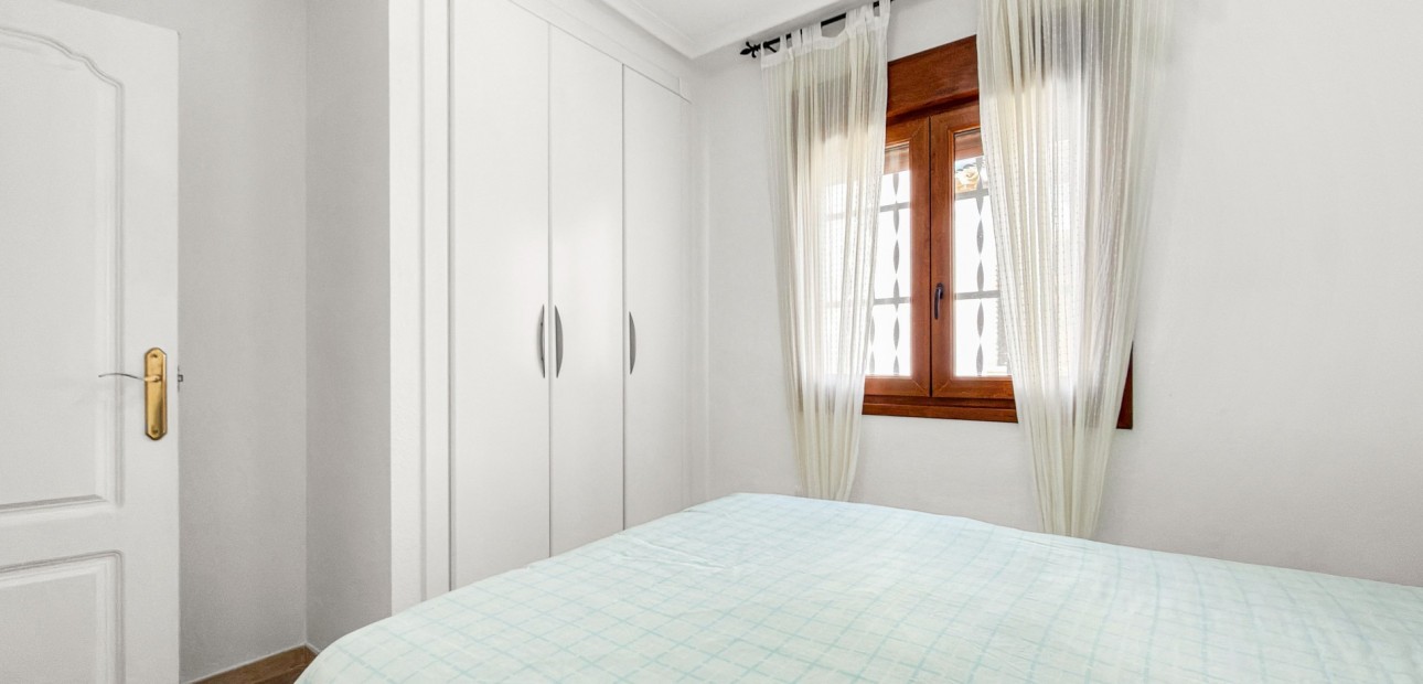 Sale - Apartment / flat -
Orihuela Costa - Villamartin
