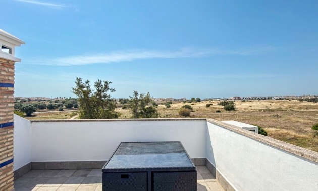 Sale - Apartment / flat -
Orihuela Costa - Villamartin