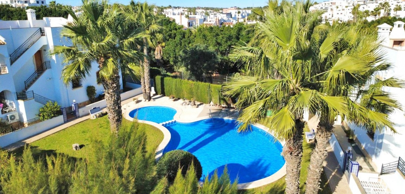 Sale - Apartment / flat -
Orihuela Costa - Villamartin