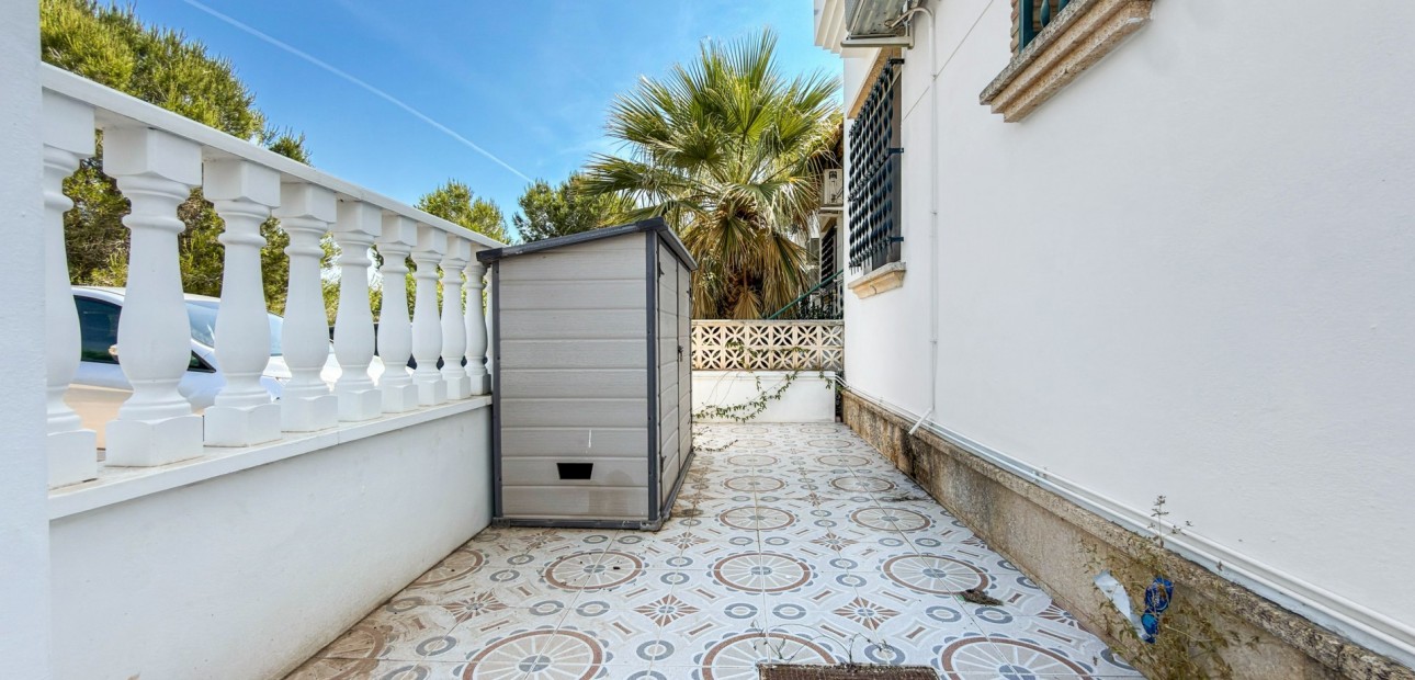 Sale - Apartment / flat -
Orihuela Costa - Villamartin