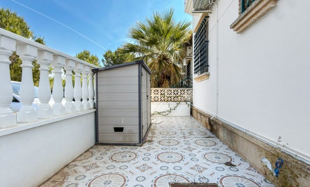 Sale - Apartment / flat -
Orihuela Costa - Villamartin
