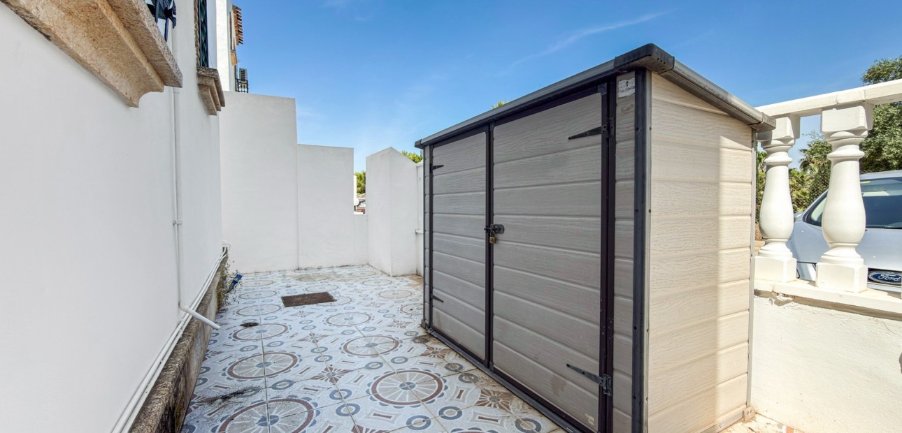 Sale - Apartment / flat -
Orihuela Costa - Villamartin