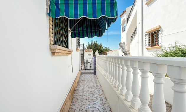 Sale - Apartment / flat -
Orihuela Costa - Villamartin