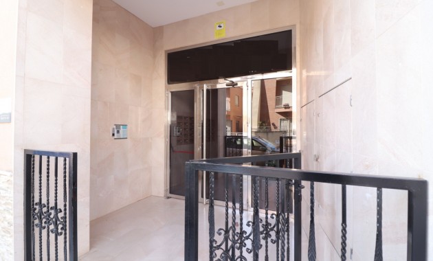 Sale - Apartment / flat -
Almoradi - Almoradi - Town