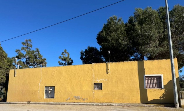 Sale - Finca / Country Property -
Guardamar del Segura
