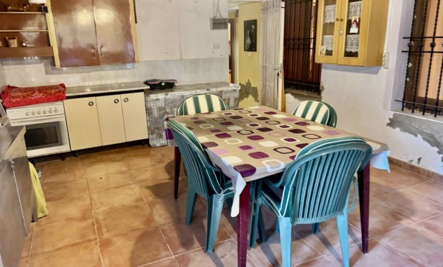 Sale - Finca / Country Property -
Guardamar del Segura