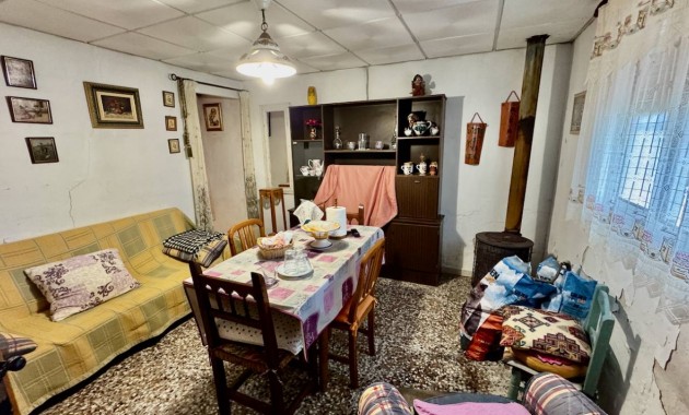 Sale - Finca / Country Property -
Guardamar del Segura
