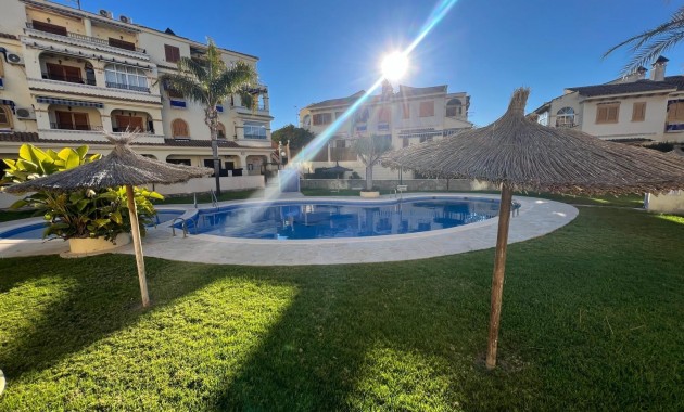 Sale - Apartment / flat -
Torrevieja - Sector 25