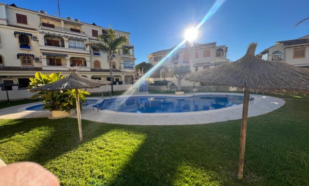 Sale - Apartment / flat -
Torrevieja - Sector 25
