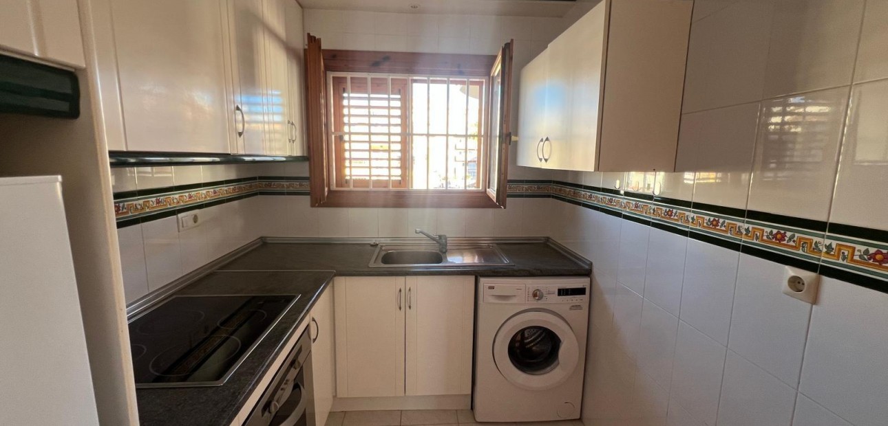 Sale - Apartment / flat -
Torrevieja - Sector 25