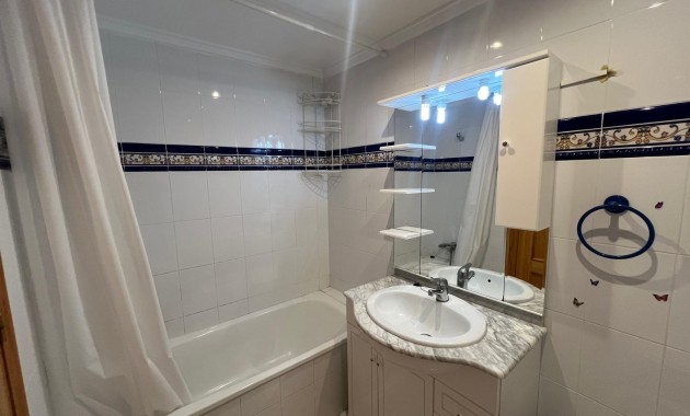 Sale - Apartment / flat -
Torrevieja - Sector 25