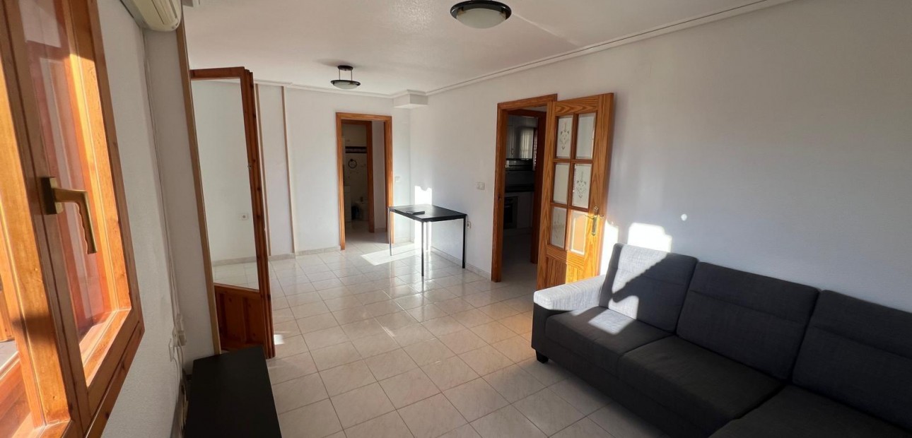 Sale - Apartment / flat -
Torrevieja - Sector 25