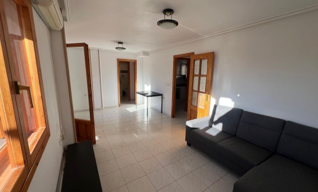 Sale - Apartment / flat -
Torrevieja - Sector 25