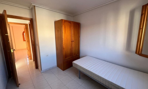 Sale - Apartment / flat -
Torrevieja - Sector 25
