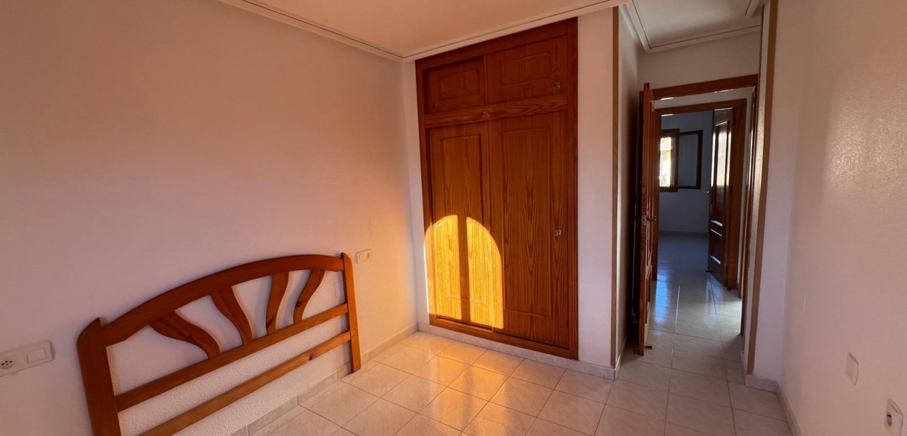 Sale - Apartment / flat -
Torrevieja - Sector 25