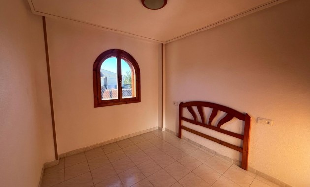 Sale - Apartment / flat -
Torrevieja - Sector 25