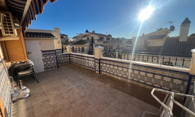 Sale - Apartment / flat -
Torrevieja - Sector 25