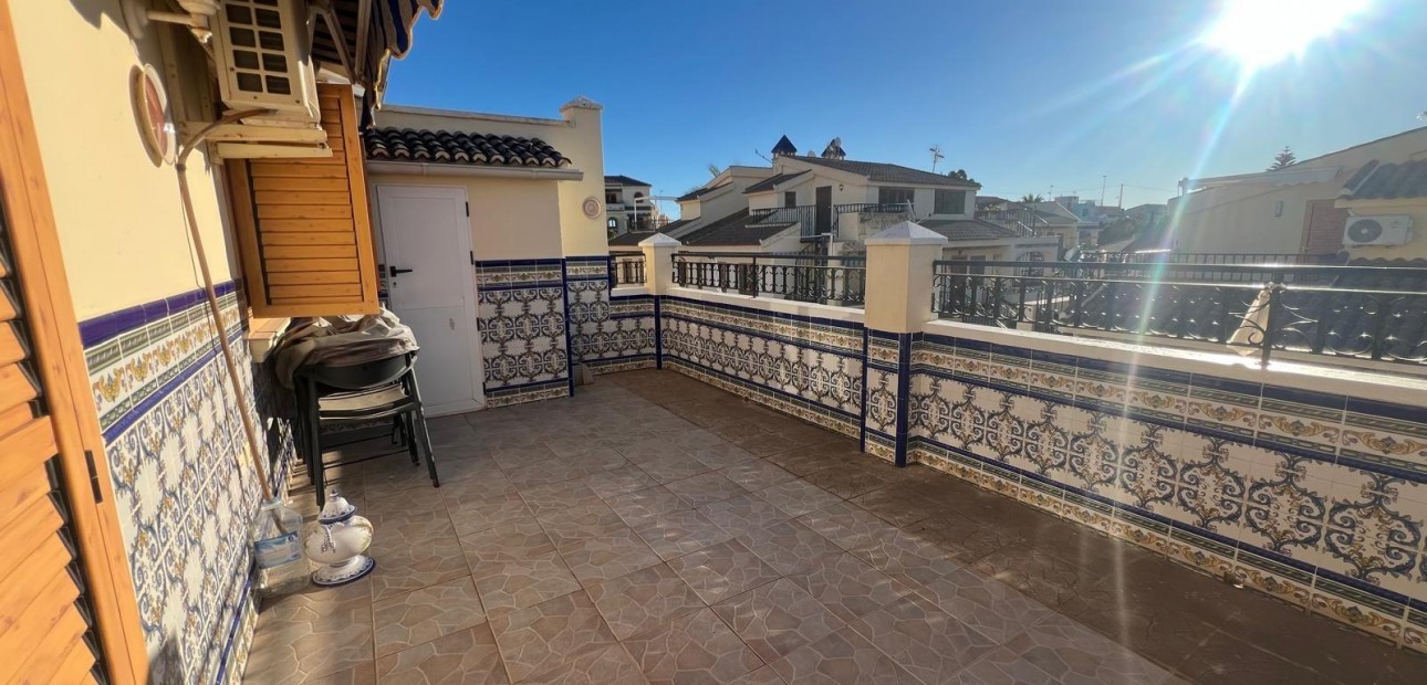 Sale - Apartment / flat -
Torrevieja - Sector 25