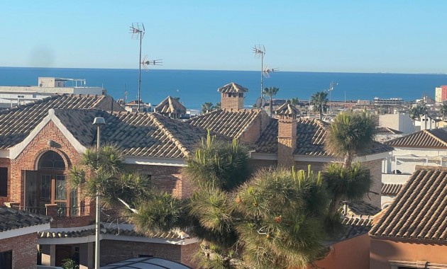 Sale - Apartment / flat -
Torrevieja - Sector 25