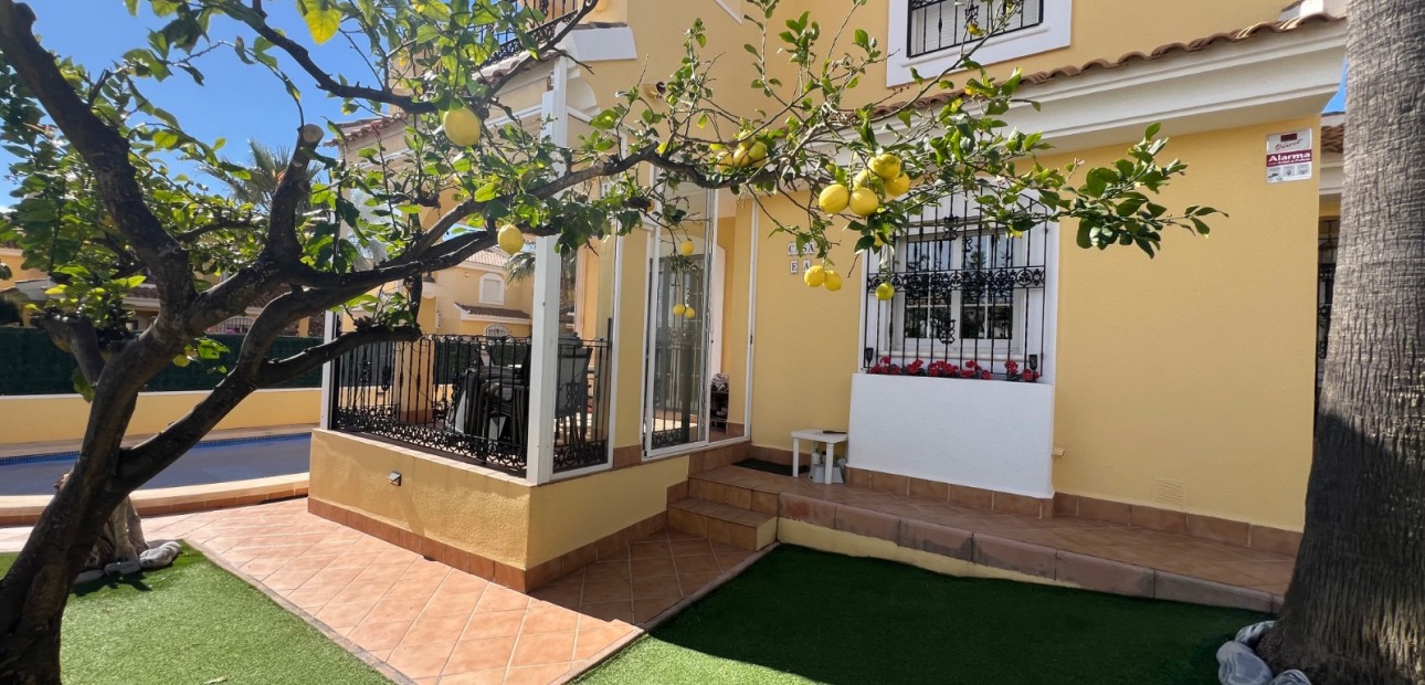 Sale - Detached Villa -
Orihuela Costa - Los Dolses