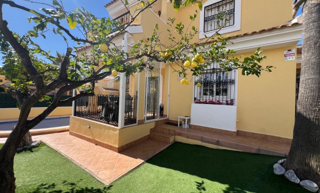 Sale - Detached Villa -
Orihuela Costa - Los Dolses