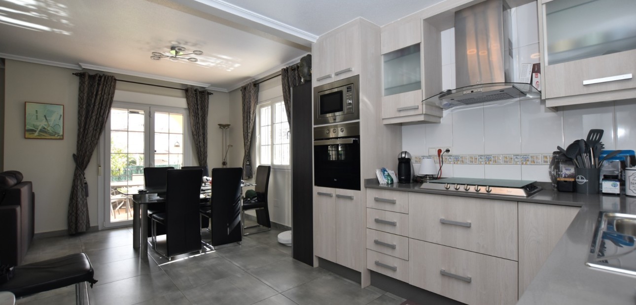 Sale - Detached Villa -
Orihuela Costa - Los Dolses