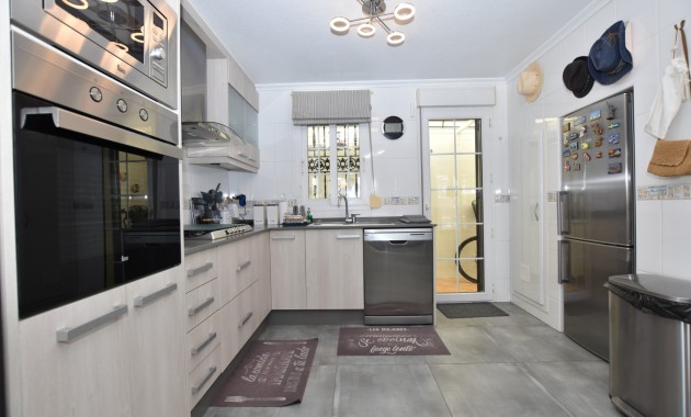 Sale - Detached Villa -
Orihuela Costa - Los Dolses