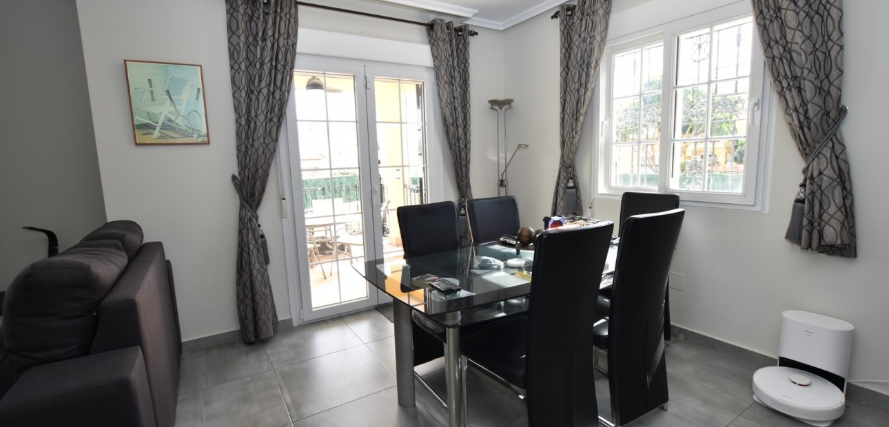 Sale - Detached Villa -
Orihuela Costa - Los Dolses