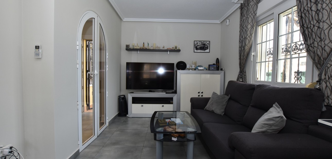 Sale - Detached Villa -
Orihuela Costa - Los Dolses