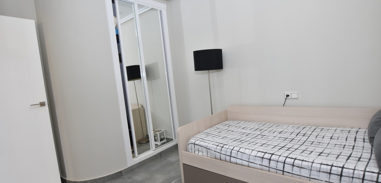 Sale - Detached Villa -
Orihuela Costa - Los Dolses