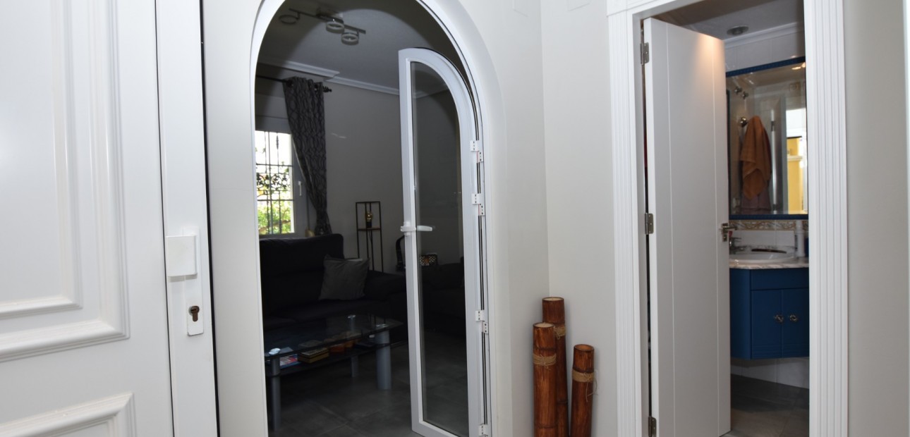 Sale - Detached Villa -
Orihuela Costa - Los Dolses