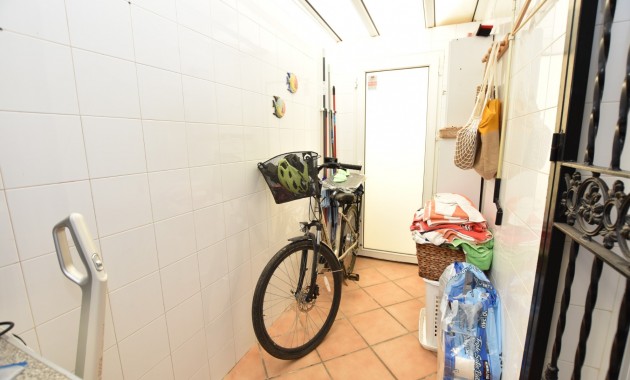 Sale - Detached Villa -
Orihuela Costa - Los Dolses