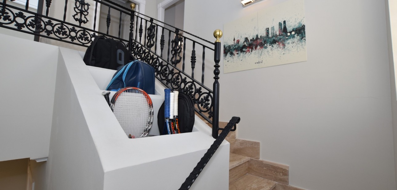 Sale - Detached Villa -
Orihuela Costa - Los Dolses