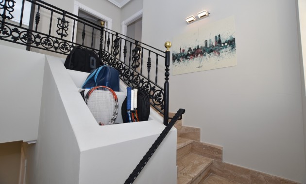 Sale - Detached Villa -
Orihuela Costa - Los Dolses