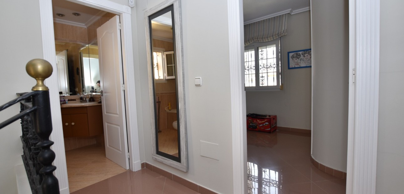 Sale - Detached Villa -
Orihuela Costa - Los Dolses