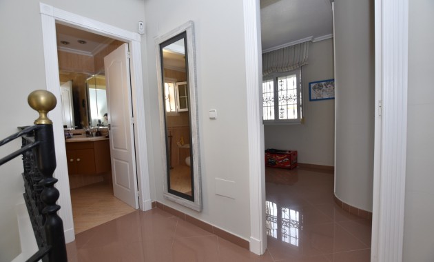 Sale - Detached Villa -
Orihuela Costa - Los Dolses
